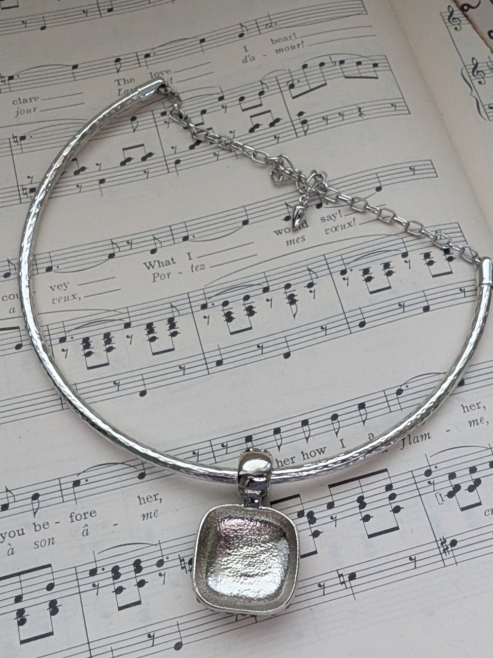 Silver Necklace with Black and Champagne Crystal Pendant - Women Jewelry - Picture 5 of 9